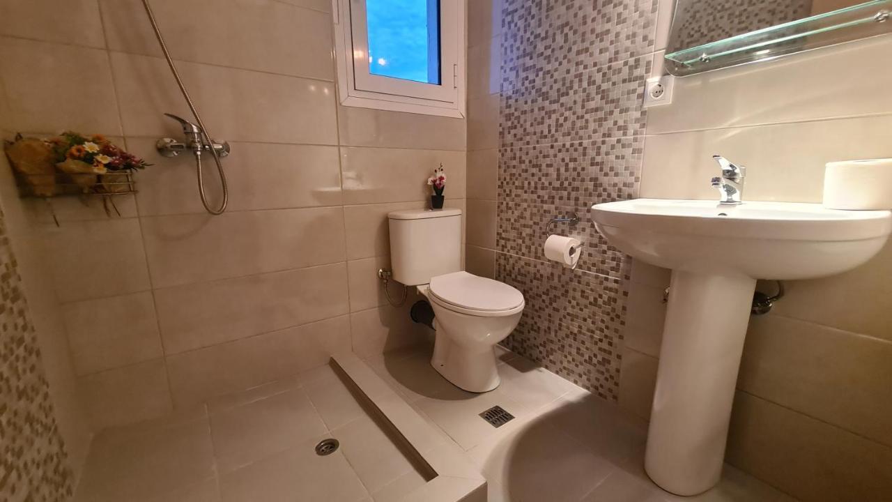 Villa Voula Agios Stefanos Avliotes  Eksteriør billede