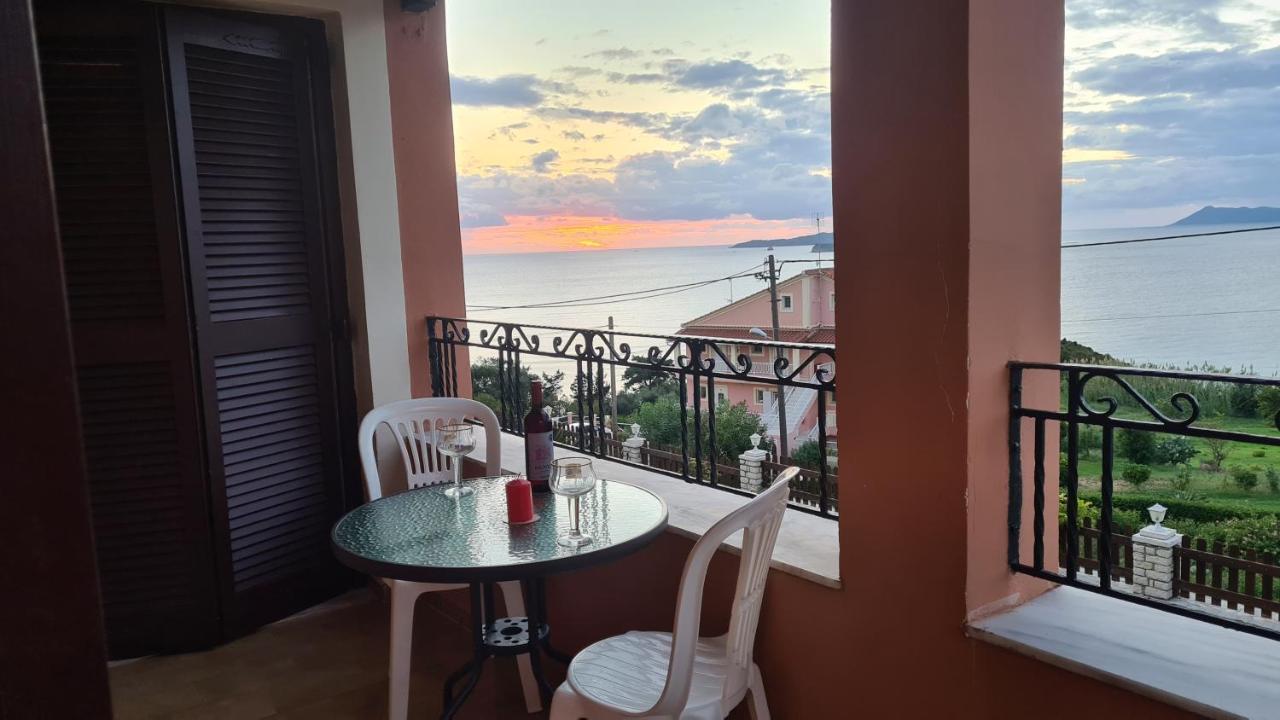 Villa Voula Agios Stefanos Avliotes  Eksteriør billede