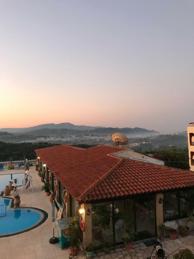 Villa Voula Agios Stefanos Avliotes  Eksteriør billede