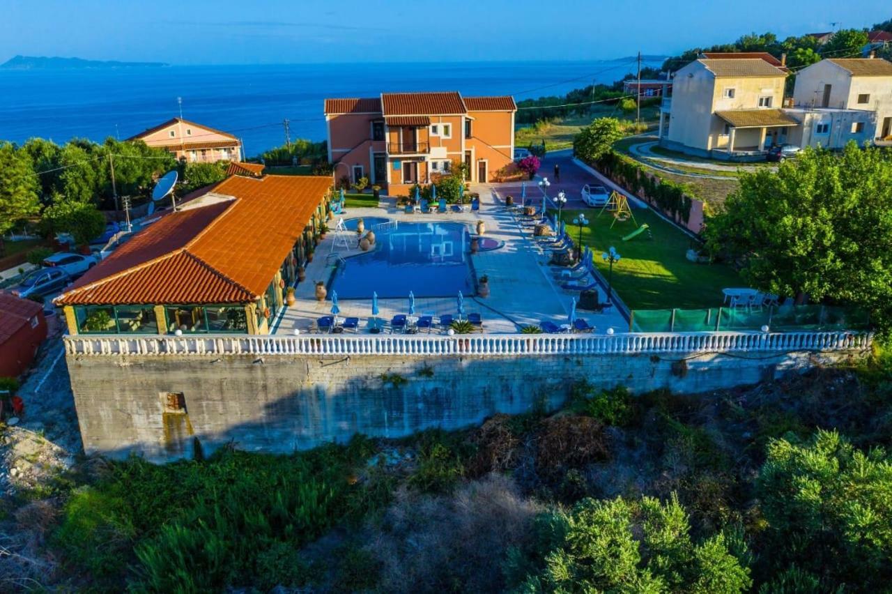 Villa Voula Agios Stefanos Avliotes  Eksteriør billede