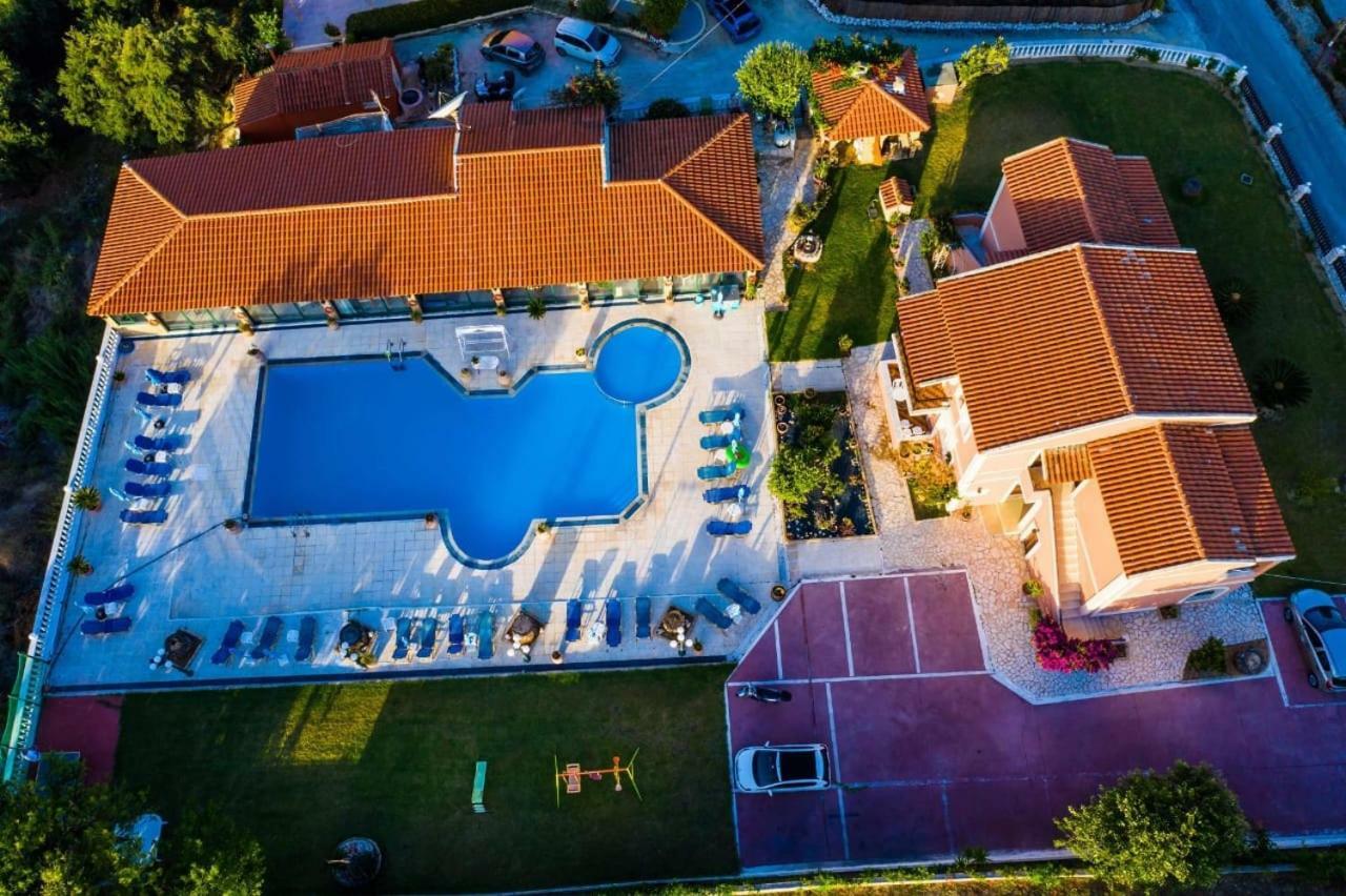 Villa Voula Agios Stefanos Avliotes  Eksteriør billede